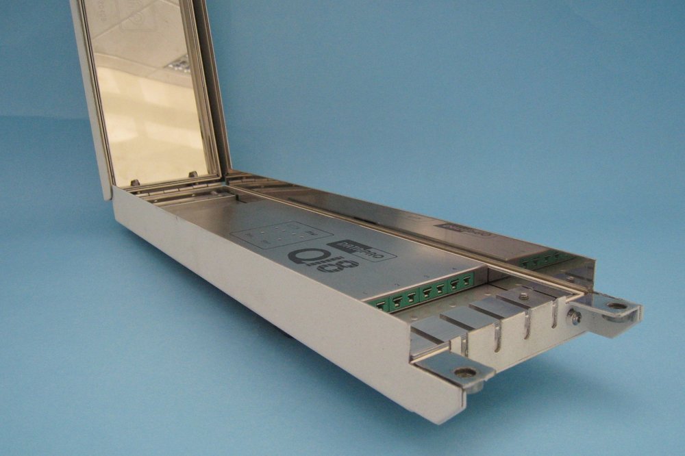 First in-process temperature profiling system for vacuum coating of CIGS photovoltaic panels